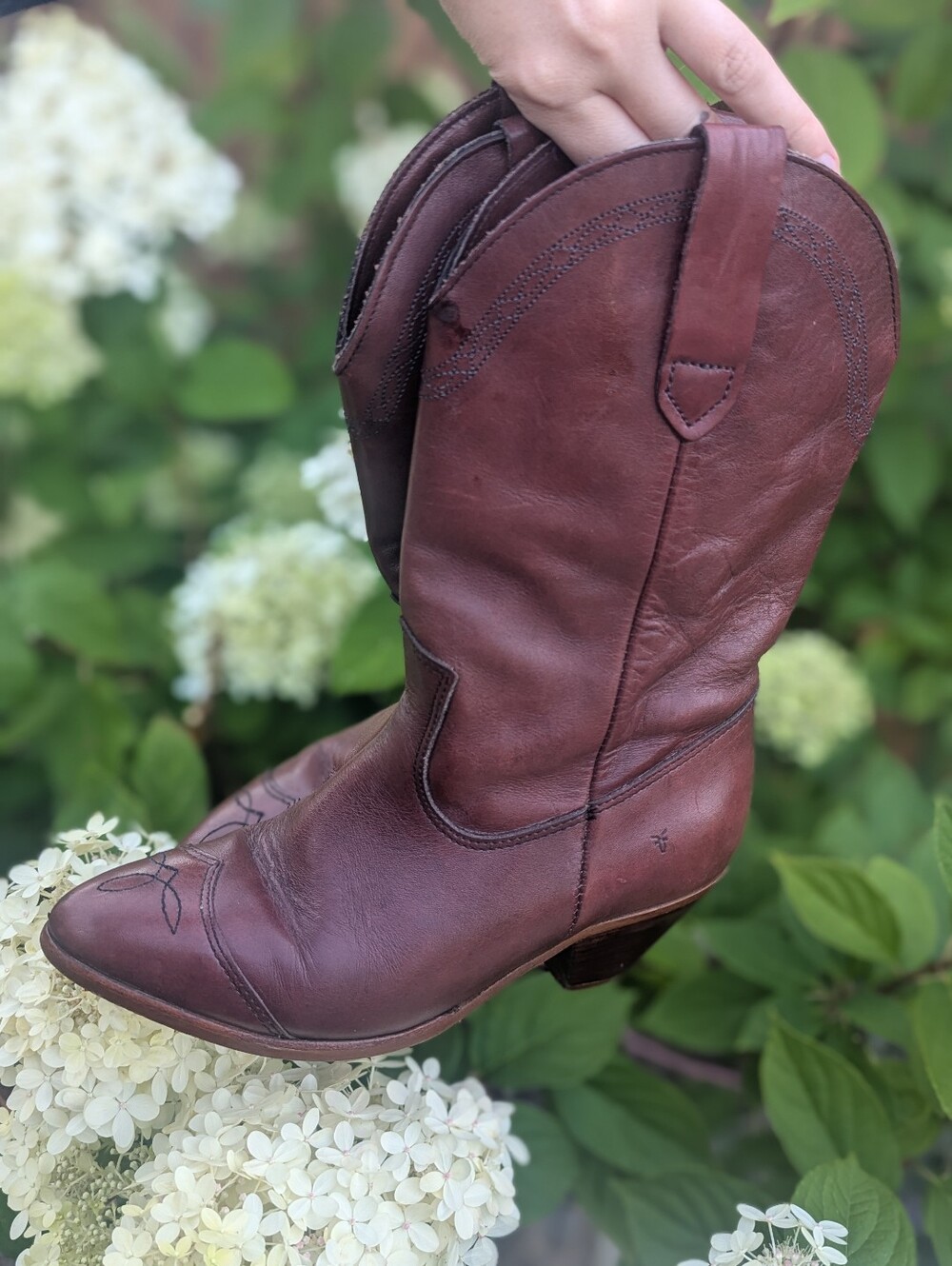 Vintage Frye Chestnut Leather Western Heel Boots - Picture 4 of 8